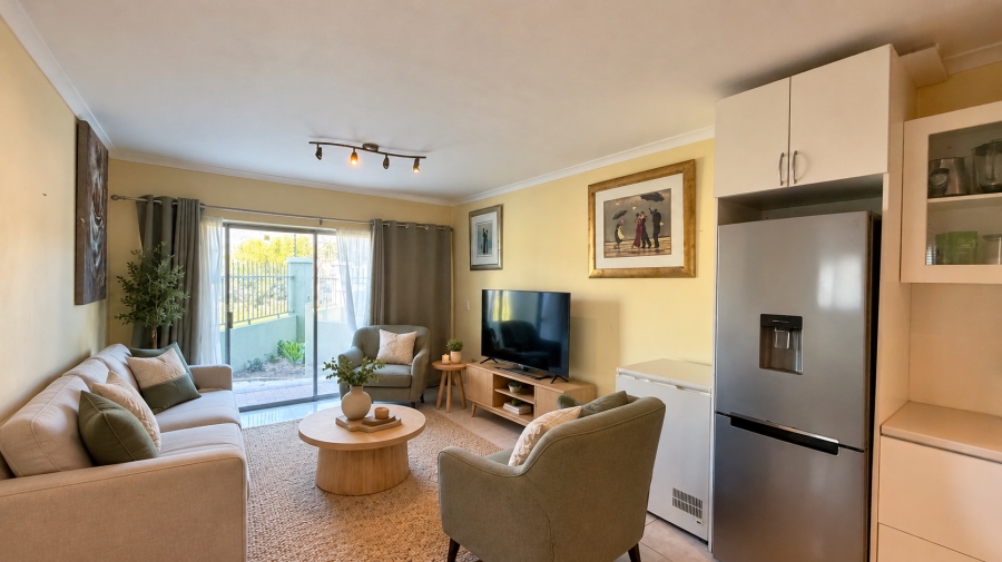 2 Bedroom Property for Sale in Gordons Bay Central Western Cape